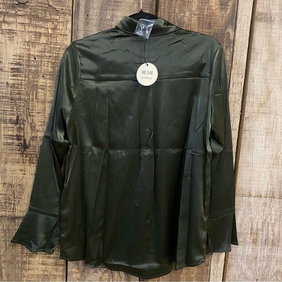 NWT Remi x Revolve Serena button up satin shirt Forrest green blouse L - Picture 7 of 9